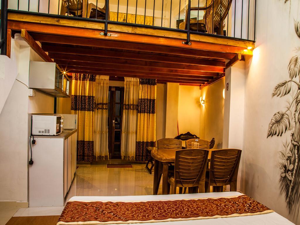 Gt Homes Peradeniya Luaran gambar