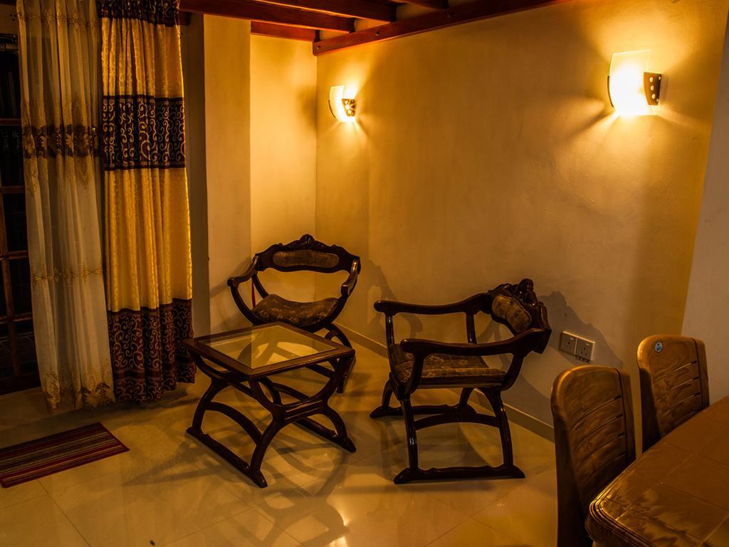 Gt Homes Peradeniya Luaran gambar