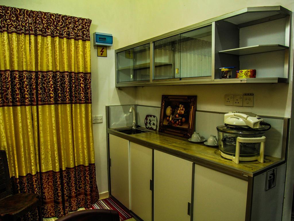 Gt Homes Peradeniya Luaran gambar