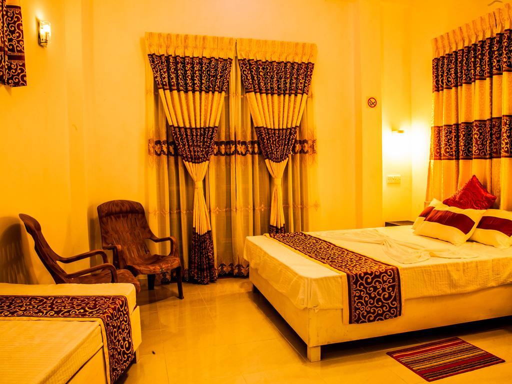 Gt Homes Peradeniya Luaran gambar