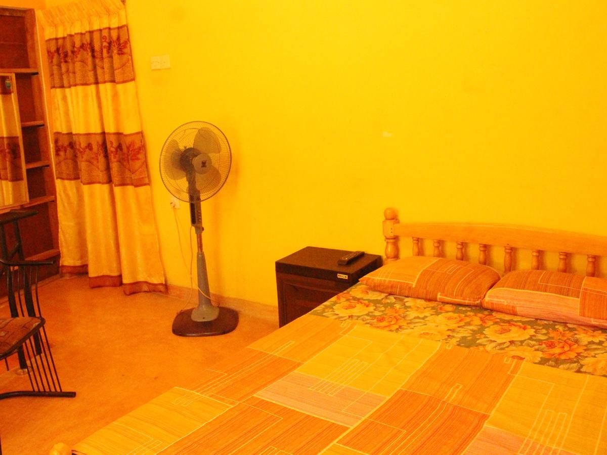 Gt Homes Peradeniya Luaran gambar
